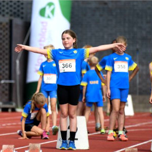 meisjes in startblokken