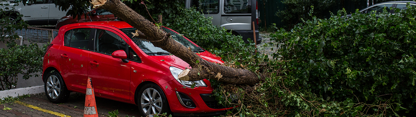 Stormschade aan auto