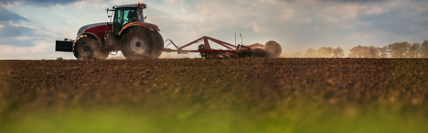 Kenteken en registratie vanaf nu verplicht voor (land)bouwvoertuigen